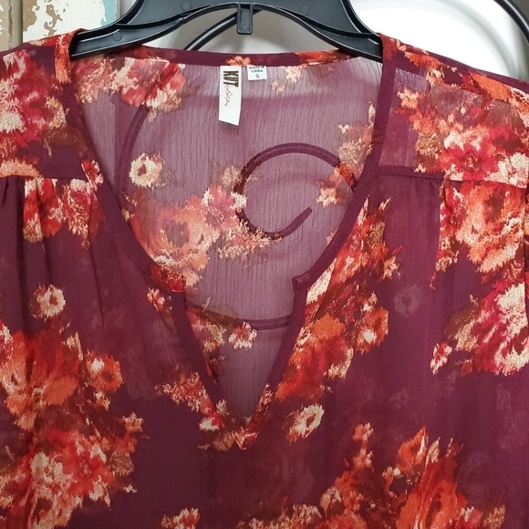 Out from the Kloth blouse small - Picture 3 of 7